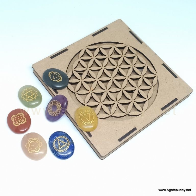 Seven Chakra Engraved Reiki Set with Flower of Life Chakra Box. - Agate ...